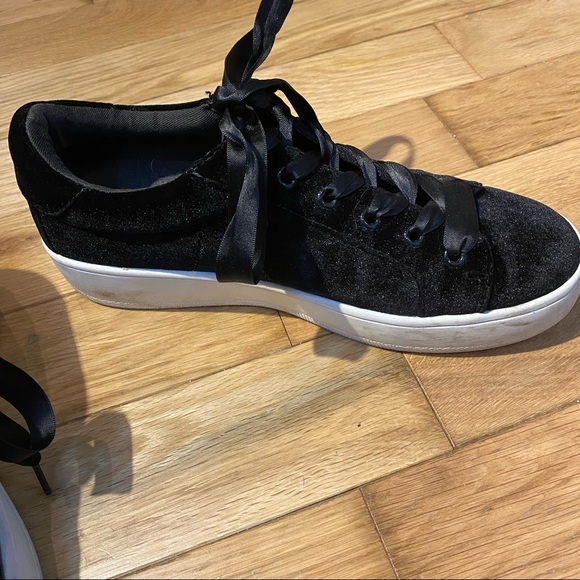 Steve Madden Bertie V platform sneakers in black velvet size 9 - Picture 8 of 13